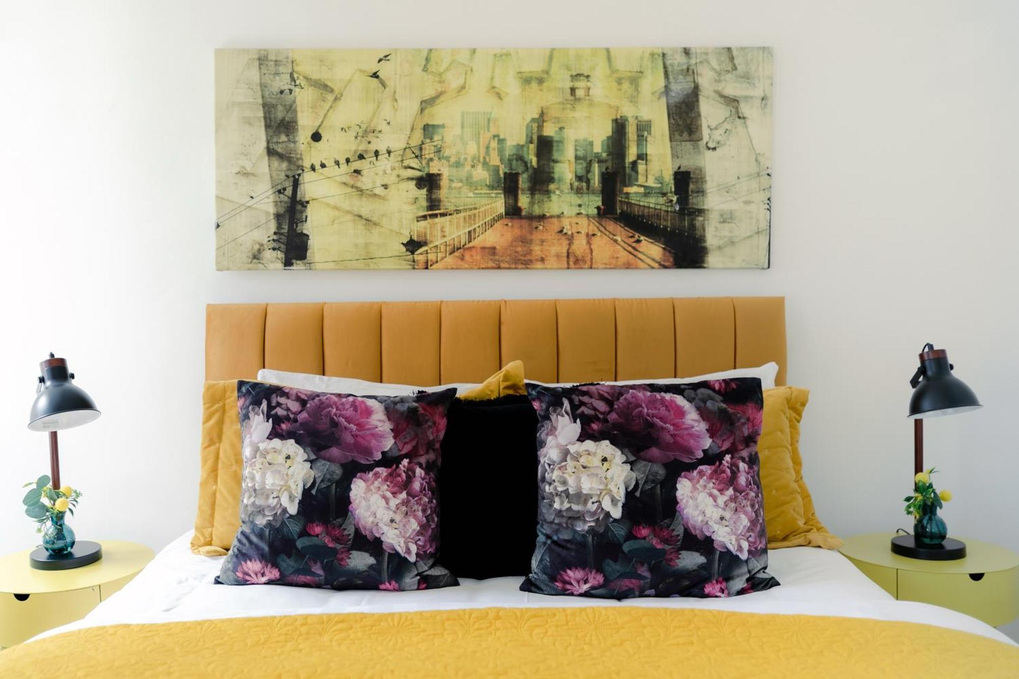Rare Find Off Oxford St! Soho 5Bed Design House For Xxl Groups Apartment London Bagian luar foto