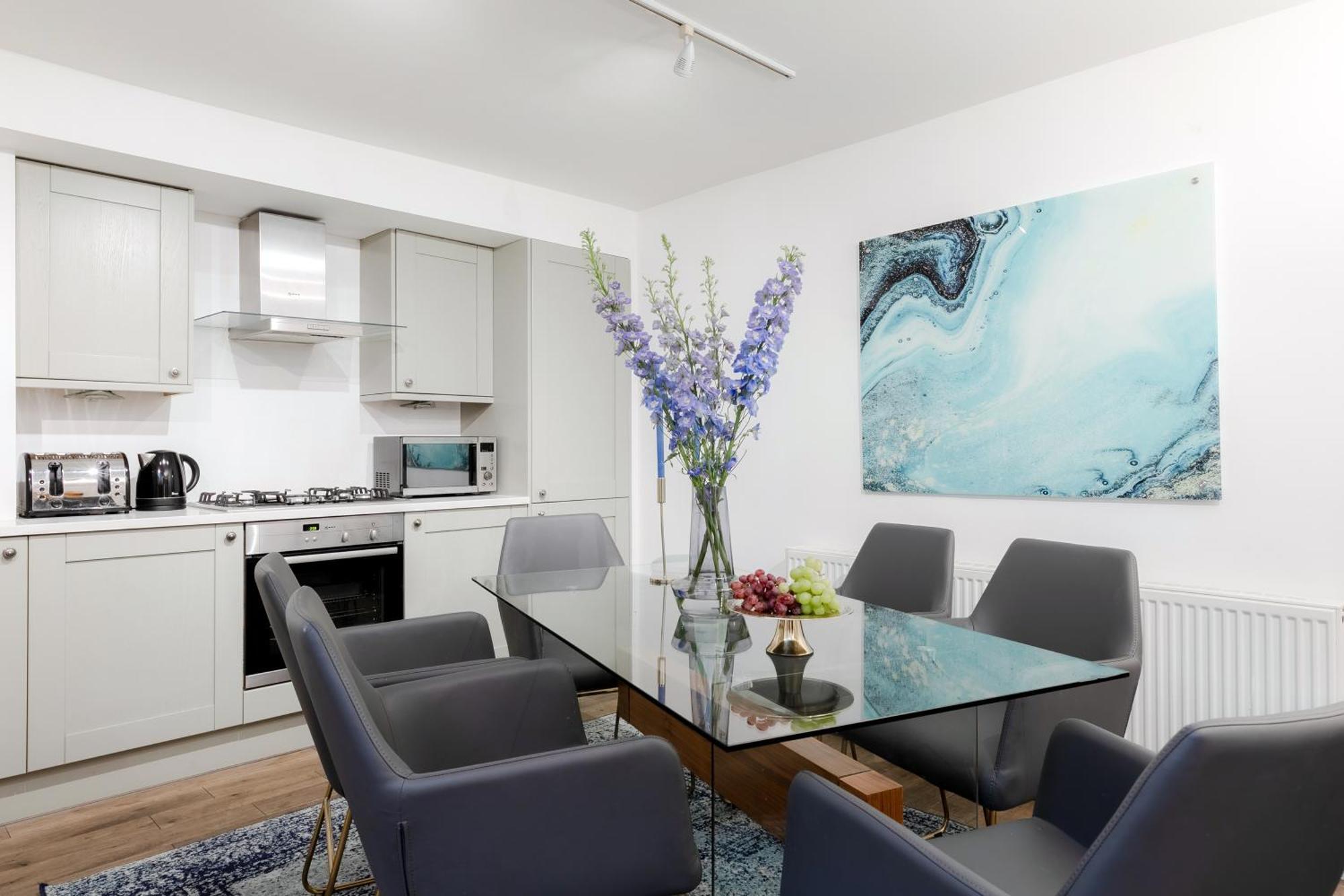 Rare Find Off Oxford St! Soho 5Bed Design House For Xxl Groups Apartment London Bagian luar foto