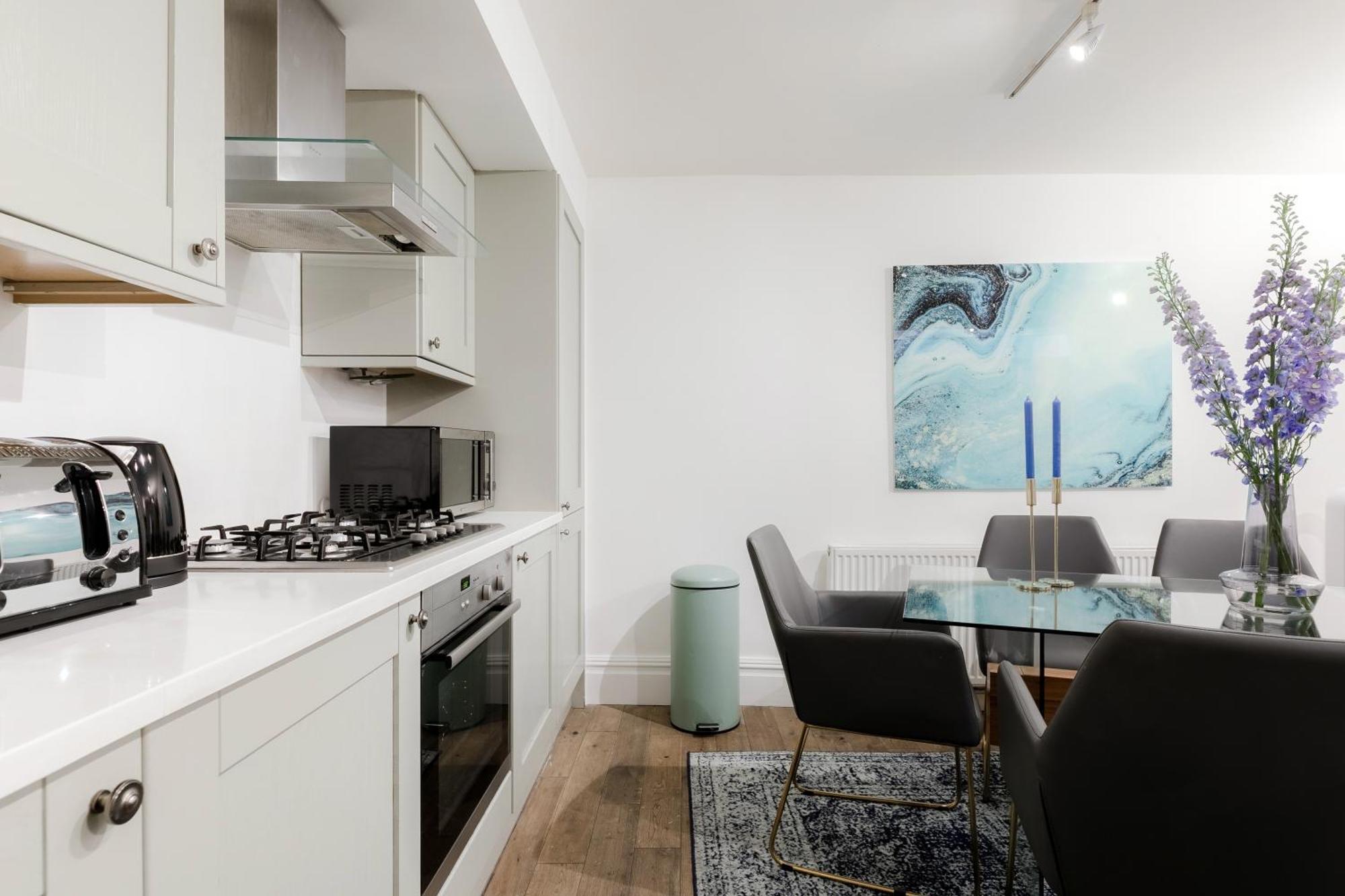 Rare Find Off Oxford St! Soho 5Bed Design House For Xxl Groups Apartment London Bagian luar foto