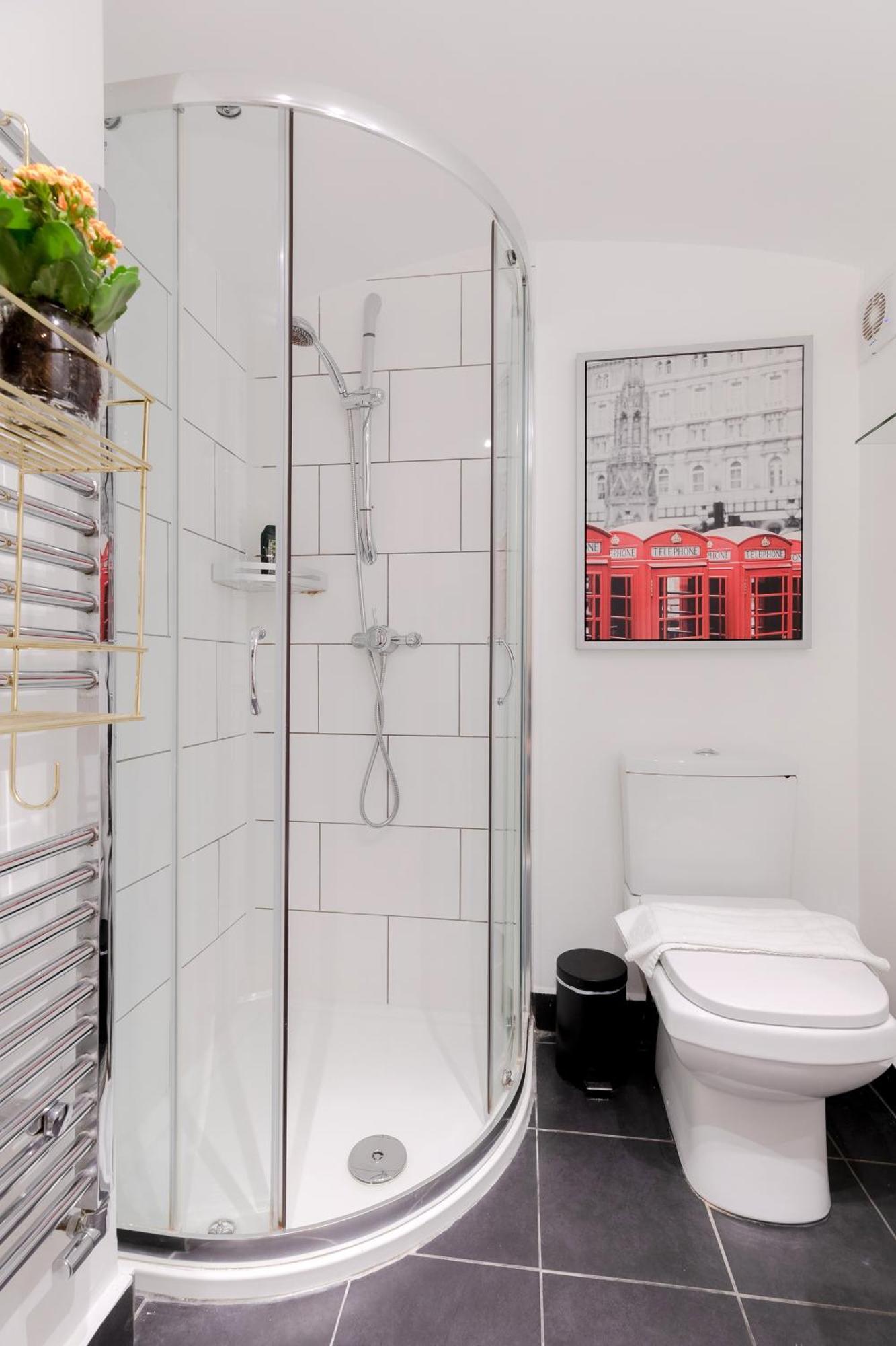 Rare Find Off Oxford St! Soho 5Bed Design House For Xxl Groups Apartment London Bagian luar foto