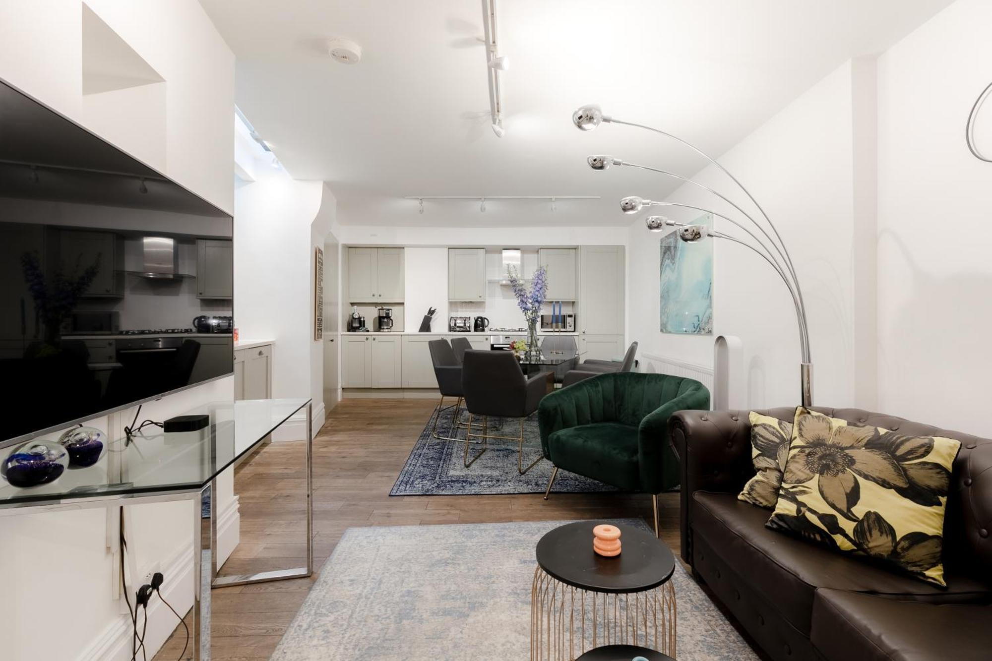 Rare Find Off Oxford St! Soho 5Bed Design House For Xxl Groups Apartment London Bagian luar foto