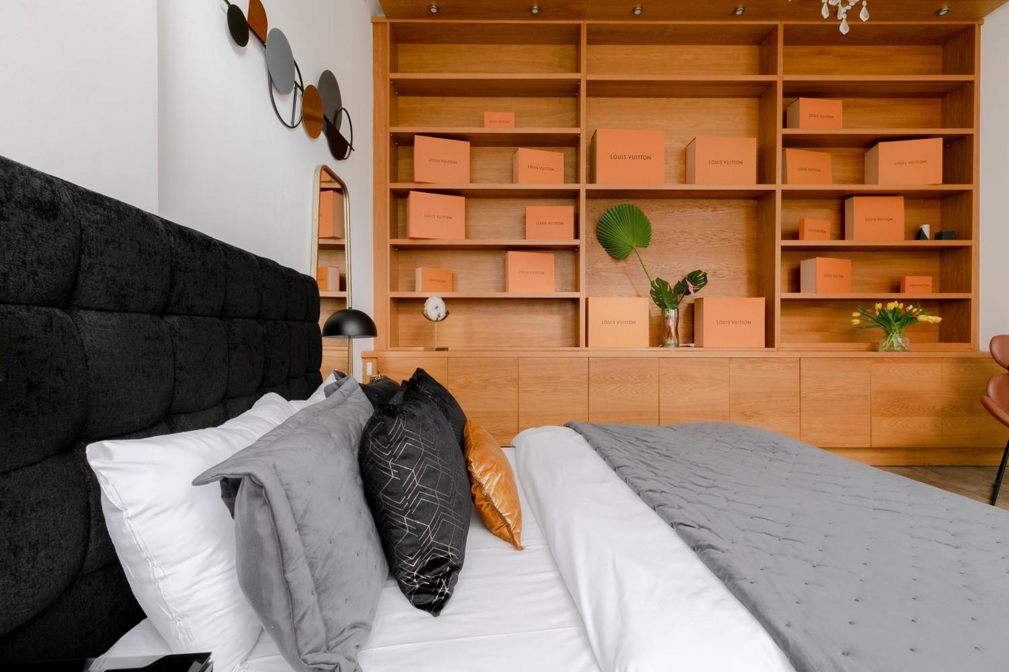 Rare Find Off Oxford St! Soho 5Bed Design House For Xxl Groups Apartment London Bagian luar foto