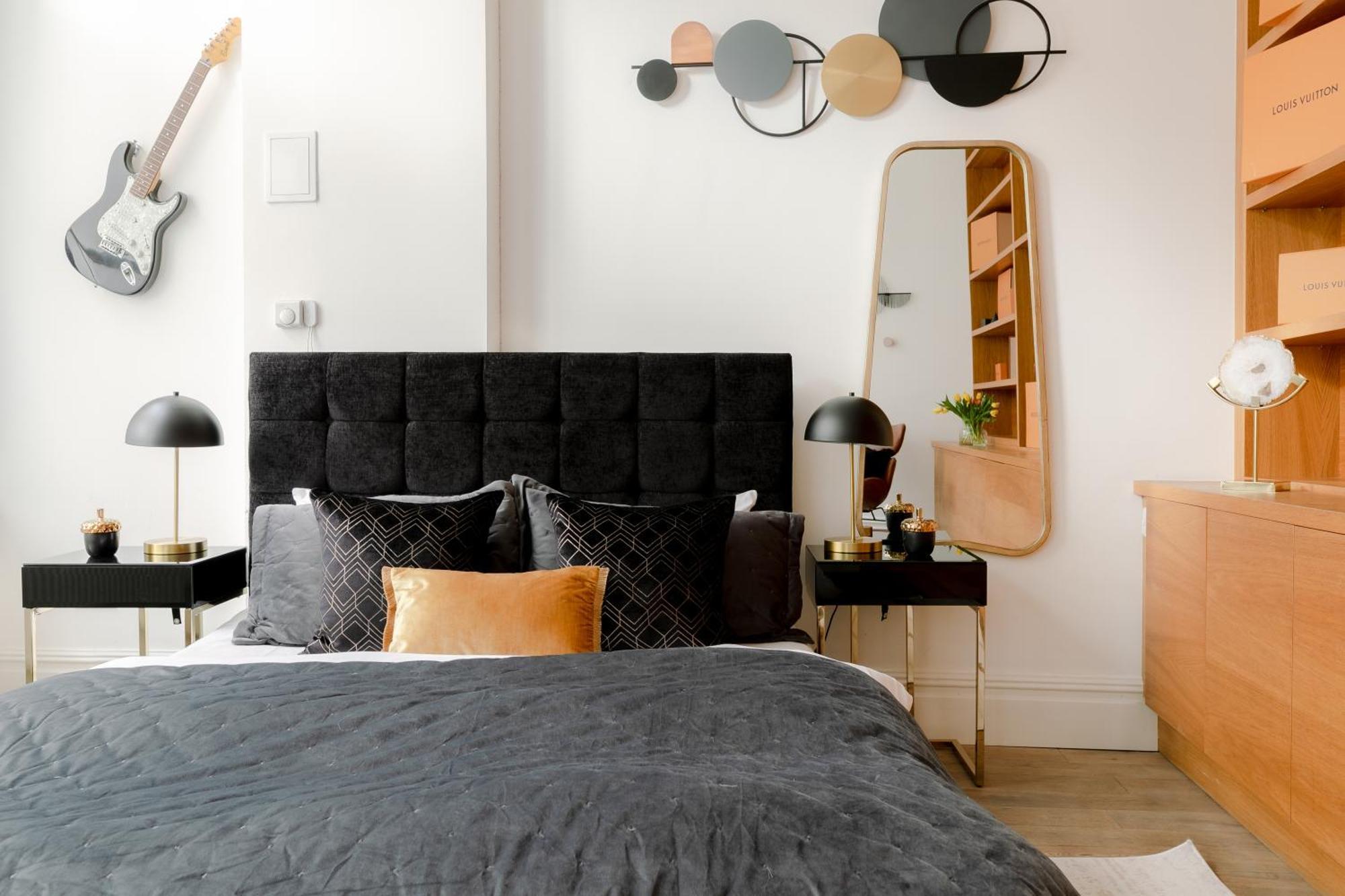 Rare Find Off Oxford St! Soho 5Bed Design House For Xxl Groups Apartment London Bagian luar foto