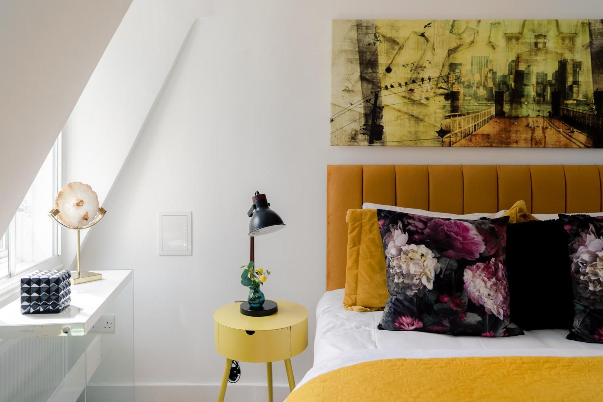 Rare Find Off Oxford St! Soho 5Bed Design House For Xxl Groups Apartment London Ruang foto